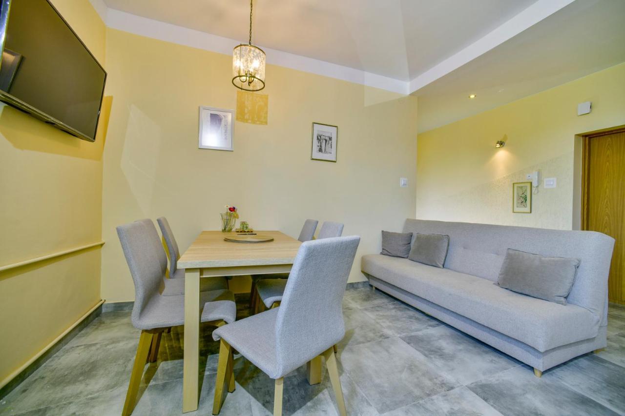 Apartament U Ewy W Kolobrzegu Podczele - 2 Sypialnie 50M2, Wifi I Darmowy Parking! Dış mekan fotoğraf