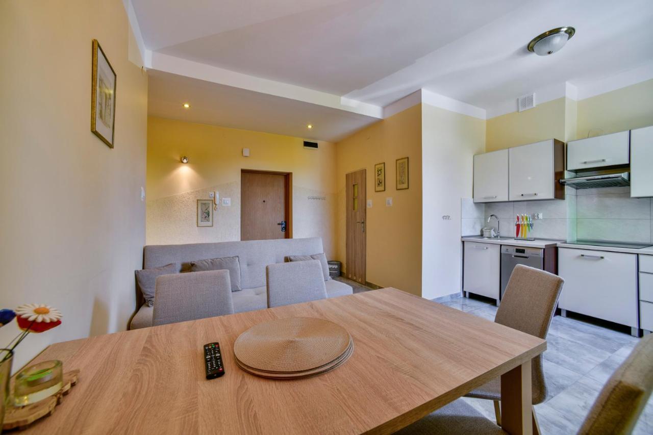 Apartament U Ewy W Kolobrzegu Podczele - 2 Sypialnie 50M2, Wifi I Darmowy Parking! Dış mekan fotoğraf