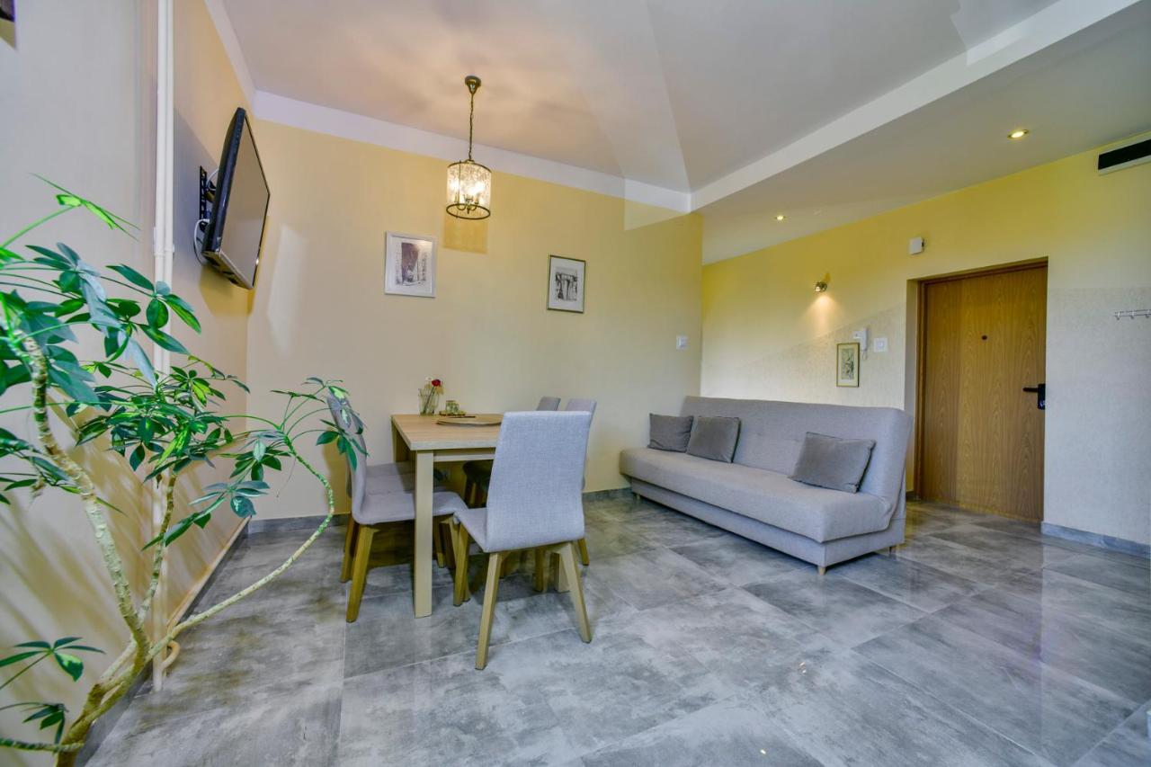 Apartament U Ewy W Kolobrzegu Podczele - 2 Sypialnie 50M2, Wifi I Darmowy Parking! Dış mekan fotoğraf